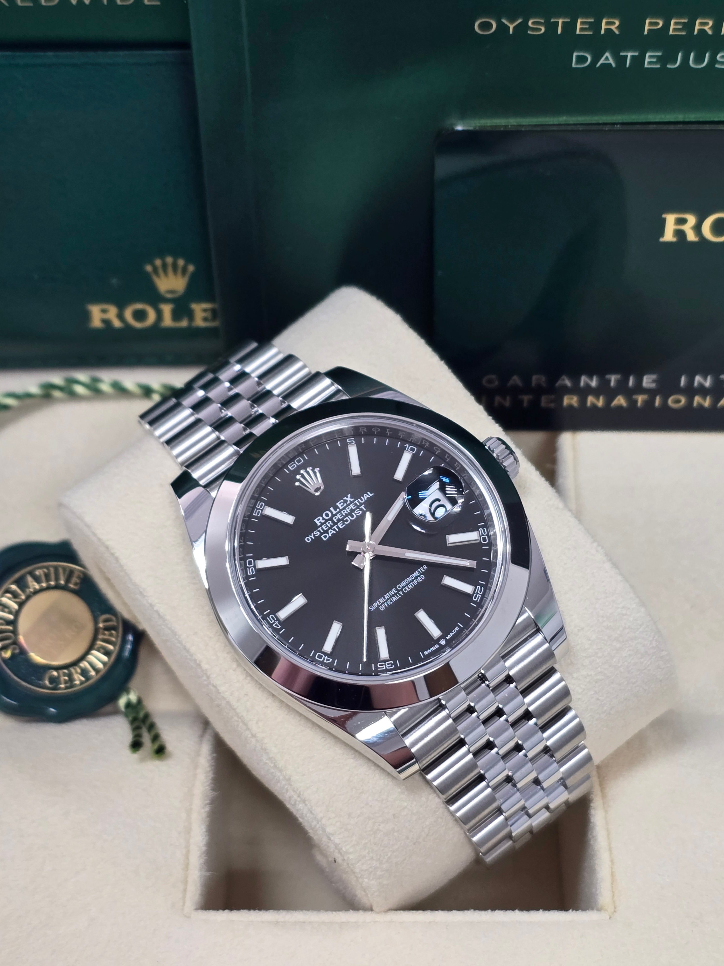 Rolex Datejust 41mm Smooth Bezel Black Index Dial Jubilee - 126300 - New 2025