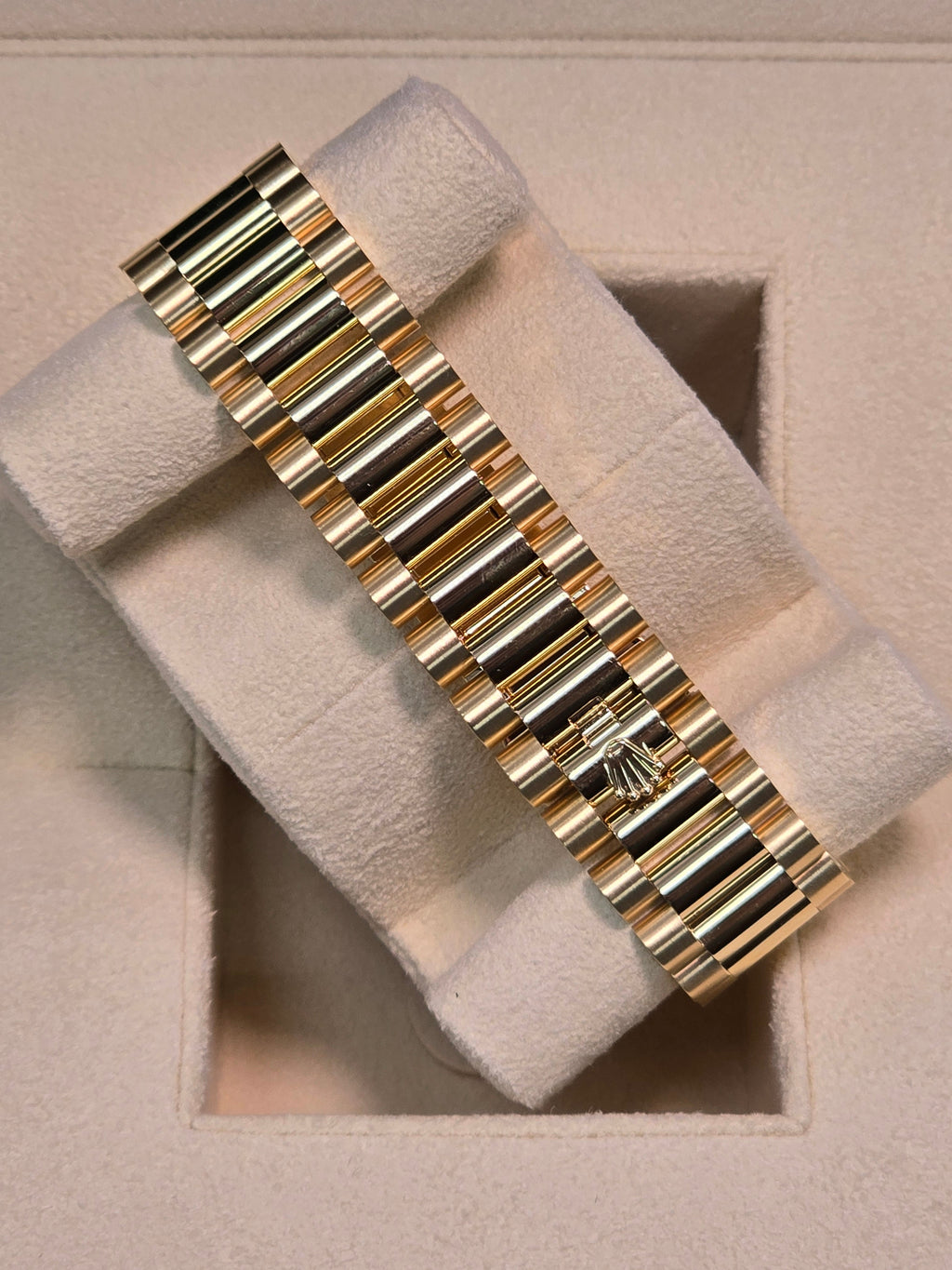 Rolex Day-Date "President" 36mm Yellow Gold White Roman Dial - 128238 - New 2025