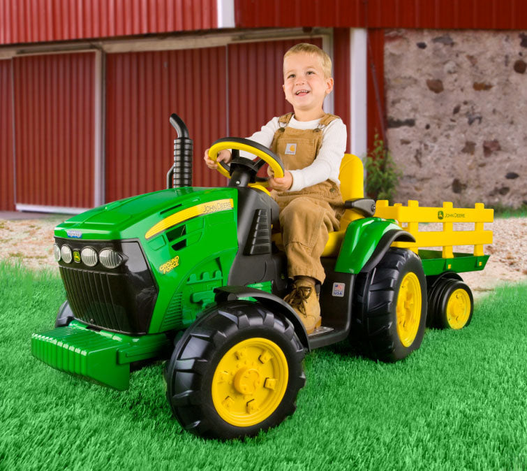 John Deere Ground Force Tractor With Trailer 12-Volt Ride On Vehicle