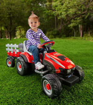 Case IH Lil Tractor And Trailer 6-Volt Ride On Vehicle