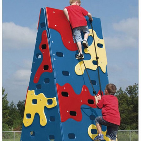 Camo Climber Challenge Fitness Course Section