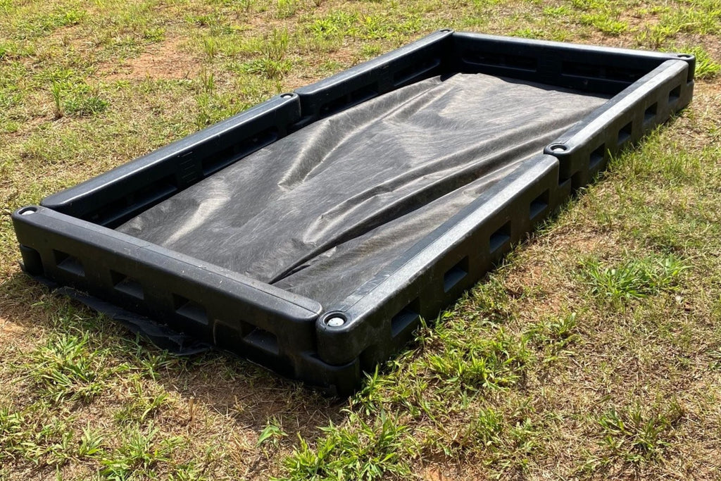 Plastic Playground Border with Spike, 8 Inches Tall