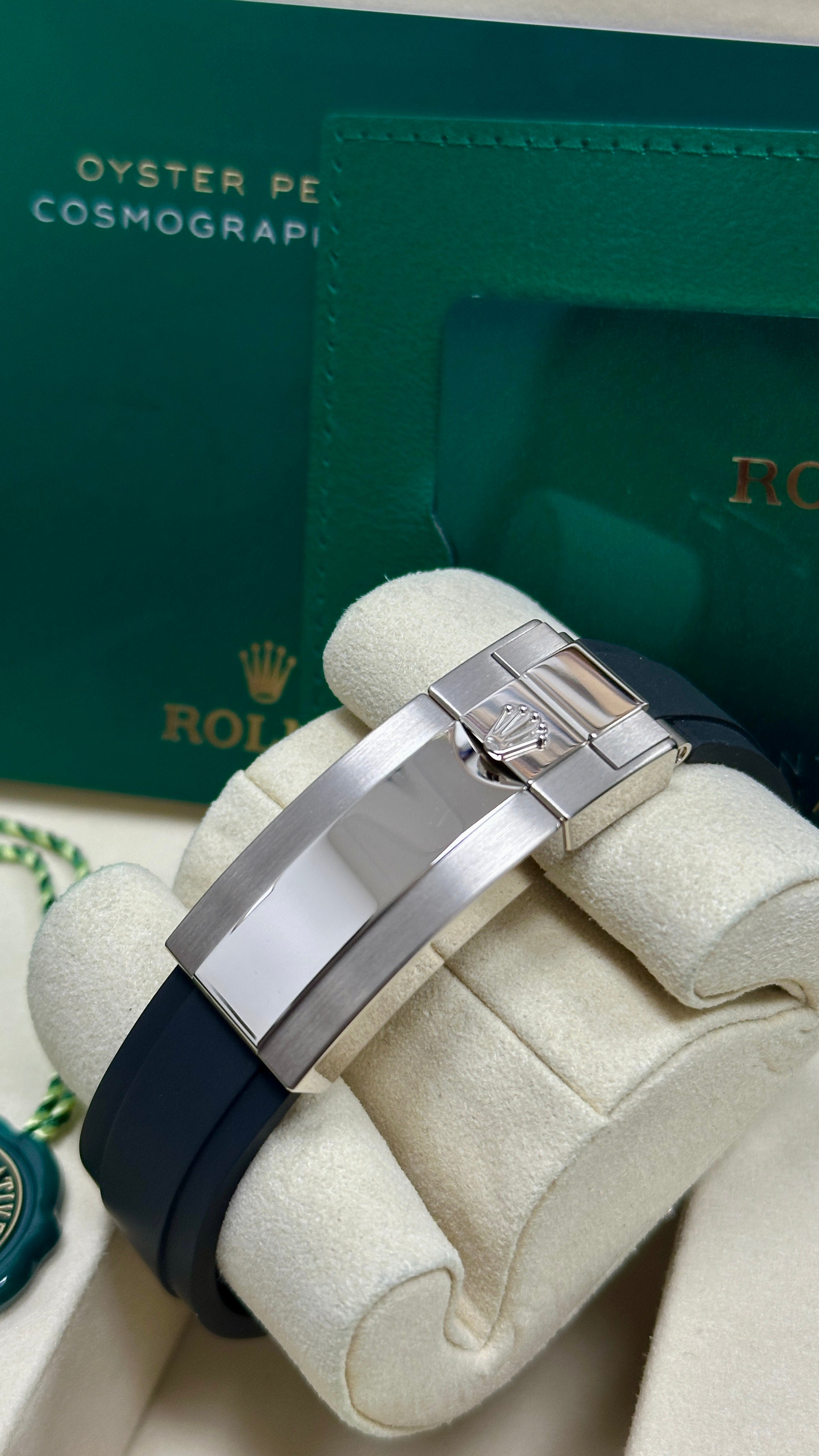 Rolex Cosmograph Daytona 40mm White Gold Black Diamond Dial Oysterflex - 126519LN - New 2025
