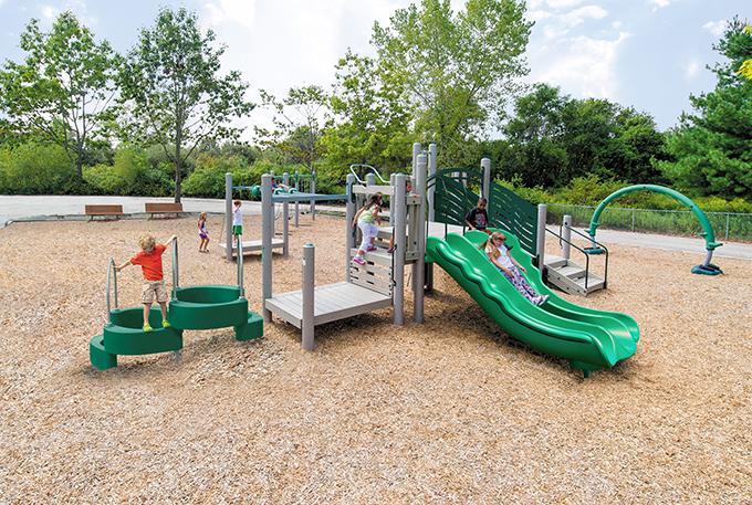 Pinnacle Play System (Accessible)