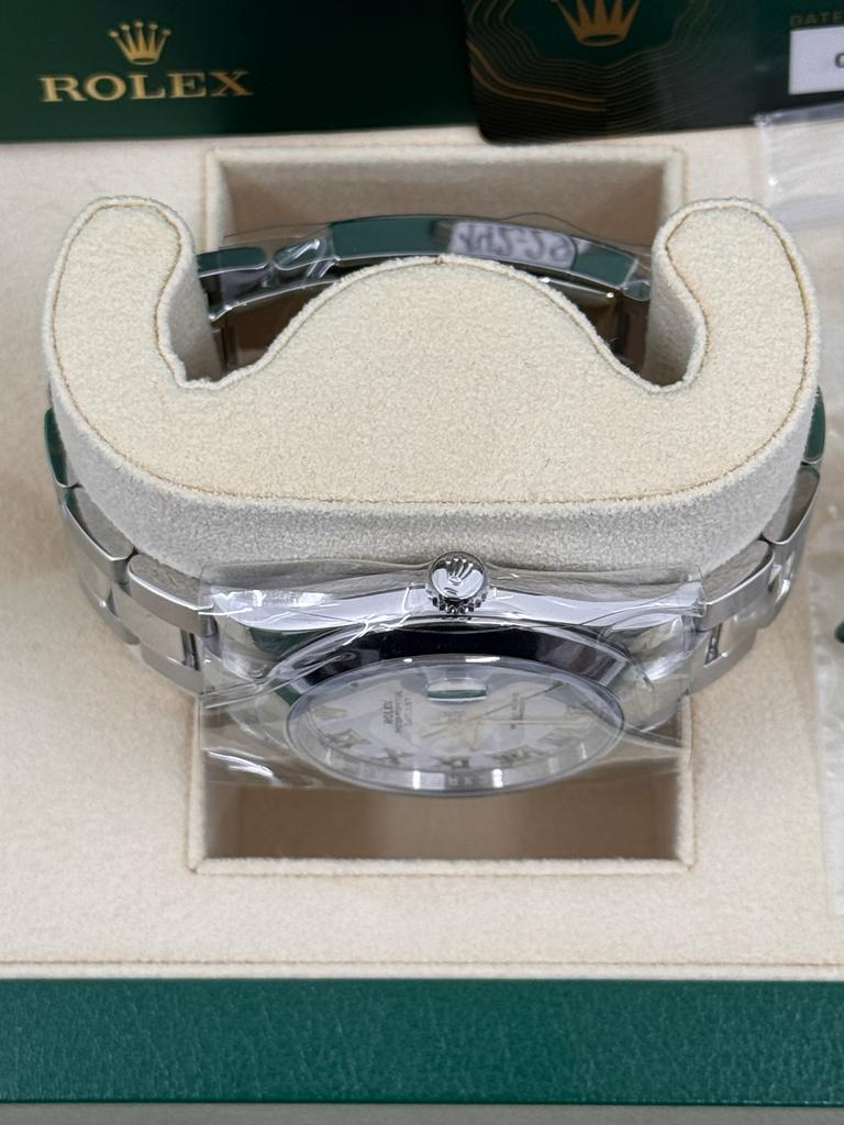 Rolex Datejust 41mm Smooth Bezel White Roman Oyster - 126300 - New 2025