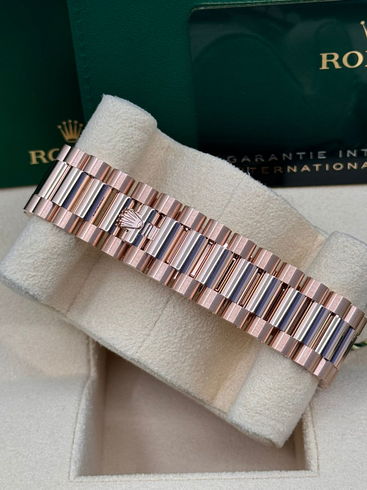 Rolex Day-Date "President" 40mm Everose Gold Olive Green Roman Dial - 228235 - New 2025