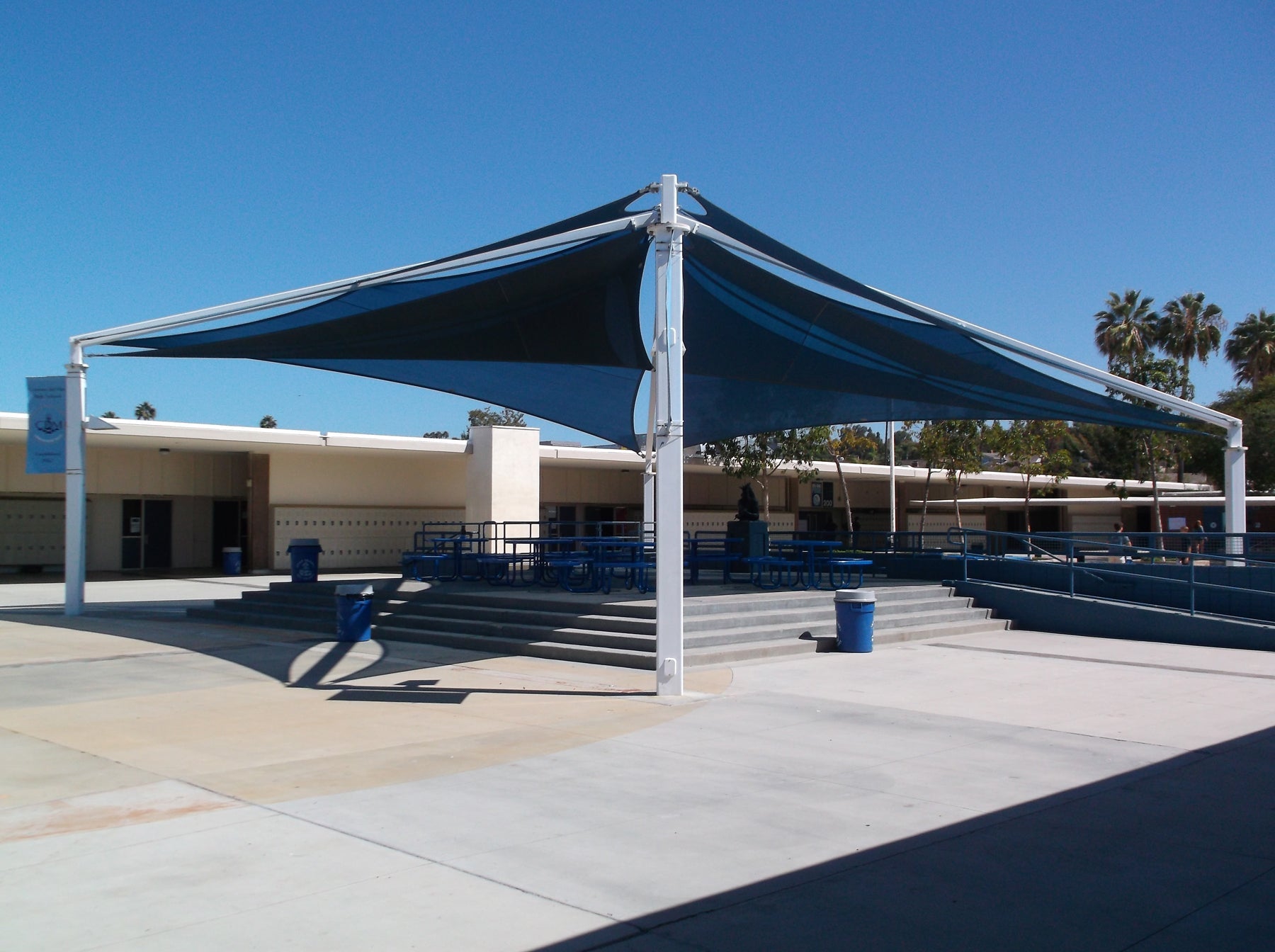 SuperSpan Multi-Layer Multi-Panel Shade Structure