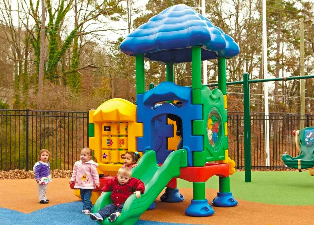 Discovery Center Seedling Playground With Roof