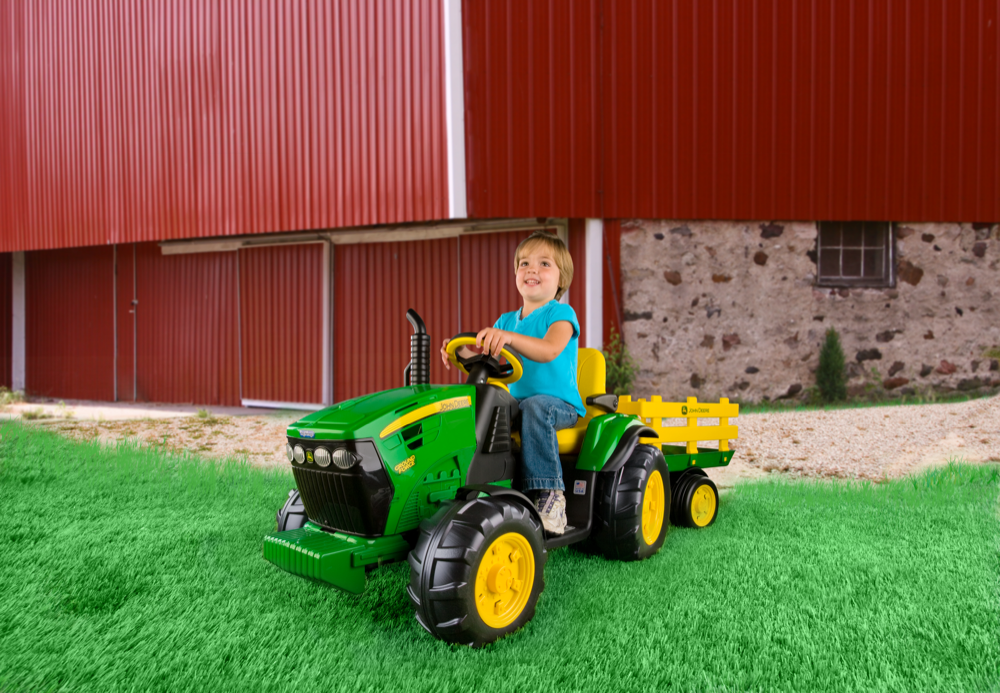 John Deere Ground Force Tractor With Trailer 12-Volt Ride On Vehicle